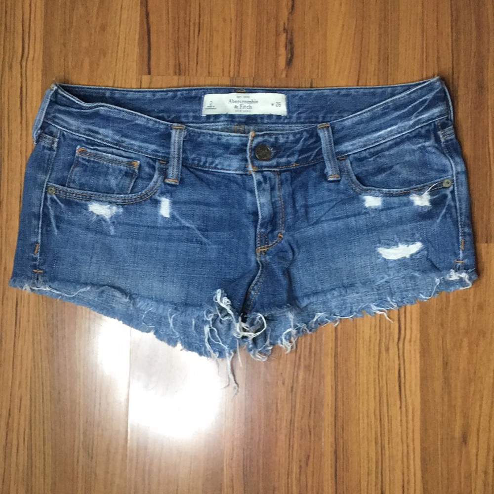 Abercrombie & Fitch distressed jean shorts